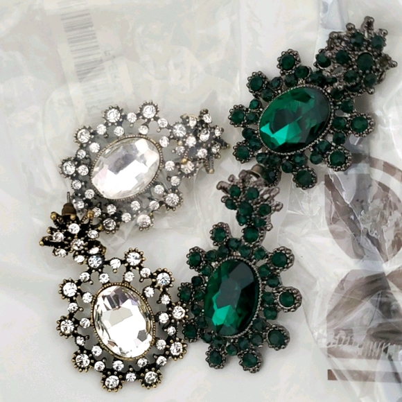 Earrings - Picture 2 of 3